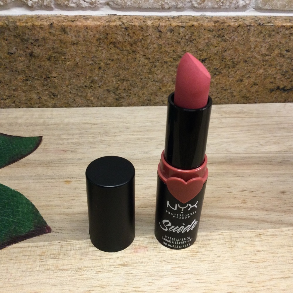 3/$30 - 🆕 Nyx Suede Matte Lipstick  - Cannes
